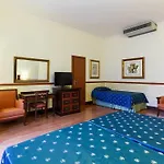 Repubblica 3* Roma