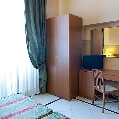 Repubblica 3* Rome